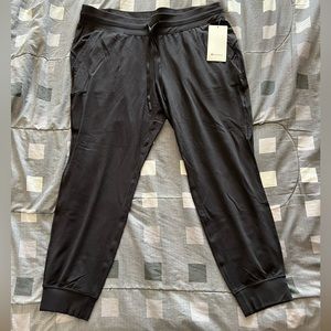 Lululemon Ready To Rulu Women’s Jogger Size 18 in Black